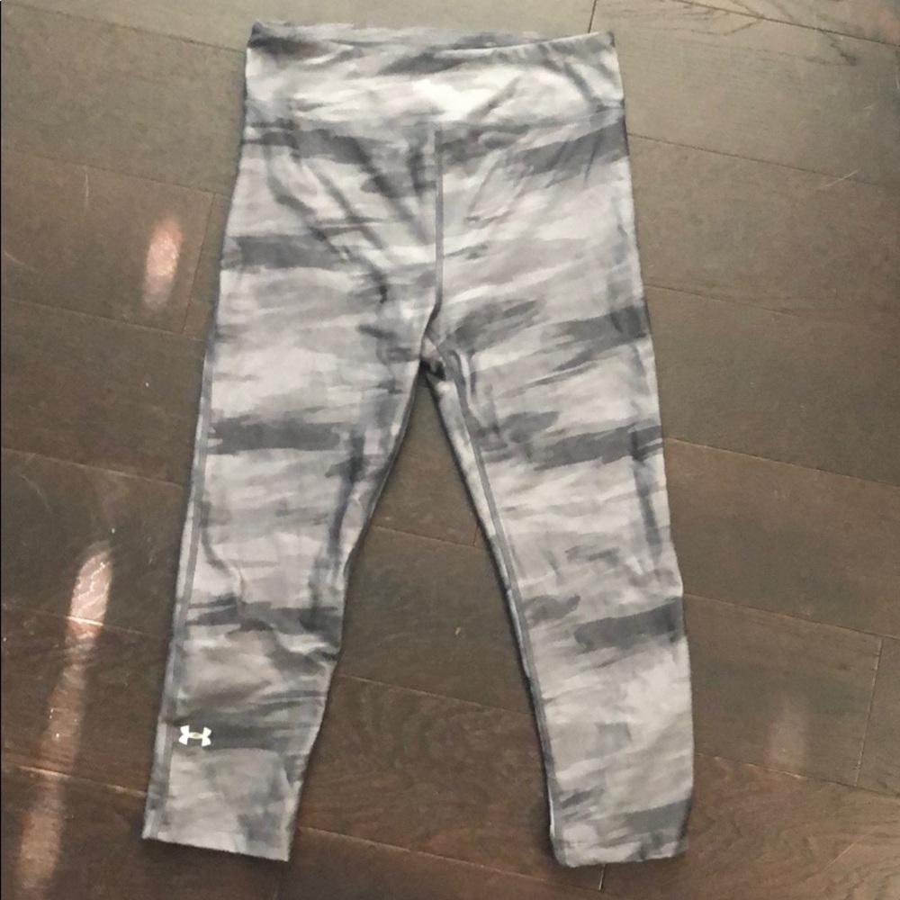 Under Armour grey camo compression leggings